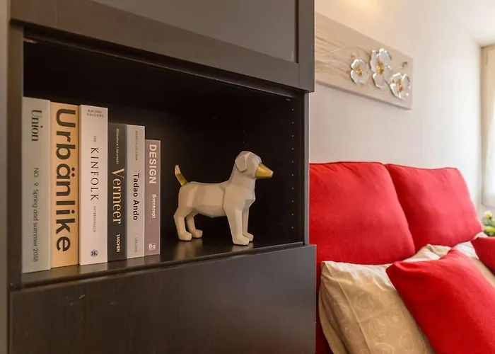 Unique & Strategic Flat, 50m From M4 Station Apartmán Milán