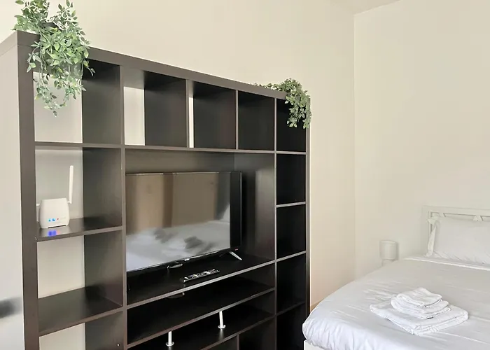 Big Urban Nest Apartment