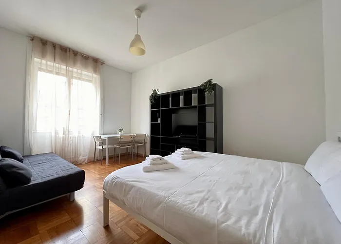 Big Urban Nest Apartment Milan