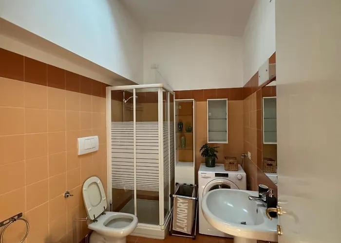 Attico Con Balcone In Centro A Isola Milán