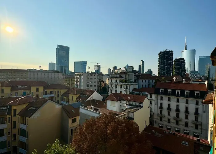Attico Con Balcone In Centro A Isola Milán