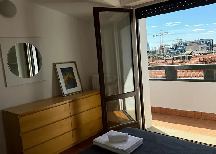 Isola- Attico Con Balcone *