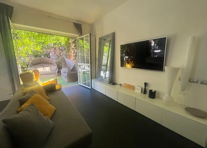 Private Garden Apartment, Navigli, 24h Security Appartement Milan