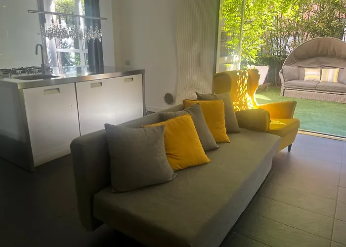 Appartamento Private Garden Apartment, Navigli, 24h Security Milano