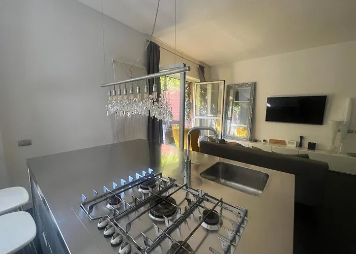 Private Garden Apartment, Navigli, 24h Security