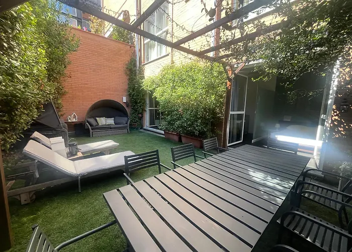 Private Garden Apartment, Navigli, 24h Security Appartement Milan