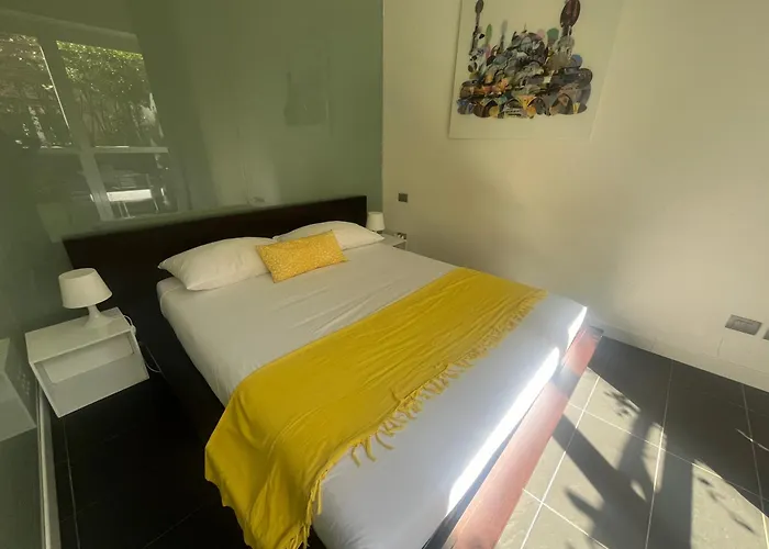 Private Garden Apartment, Navigli, 24h Security * Milán