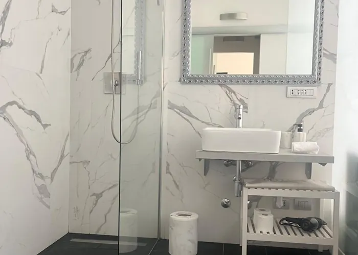 Private Garden Apartment, Navigli, 24h Security * Milano