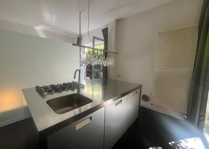 Private Garden Apartment, Navigli, 24h Security