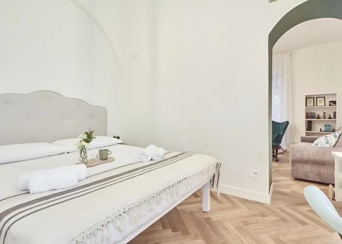 Easylife - - Brisa 15 - Duomo Apartament *