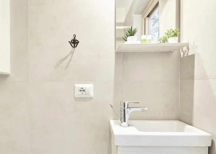 Easylife - - Muratori 10 - Porta Romana