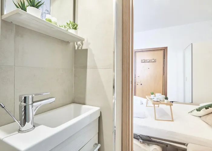 Easylife - - Muratori 10 - Porta Romana Apartmán *