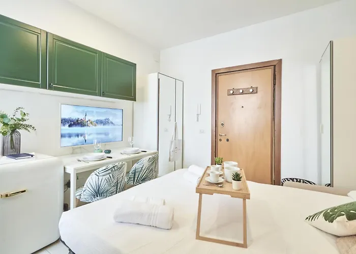 Easylife - - Muratori 10 - Porta Romana * Milán