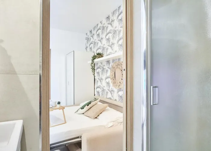 Easylife - - Muratori 10 - Porta Romana * Milán