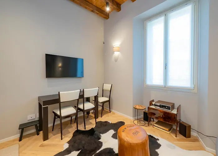 Xenia - Modern In Sant'ambrogio *