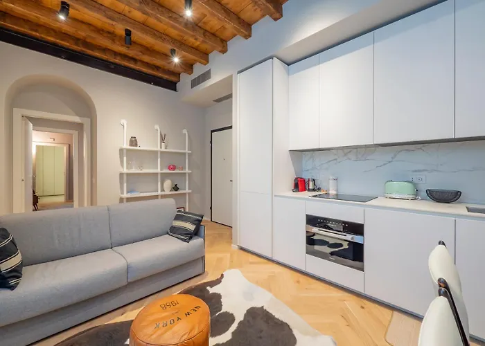 Xenia - Modern In Sant'ambrogio Apartman *