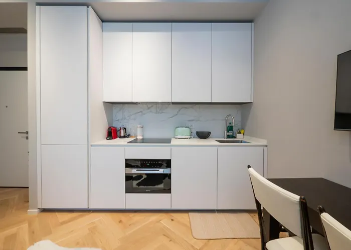 Xenia - Modern In Sant'ambrogio * Milánó