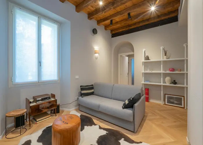 Xenia - Modern In Sant'ambrogio Milánó