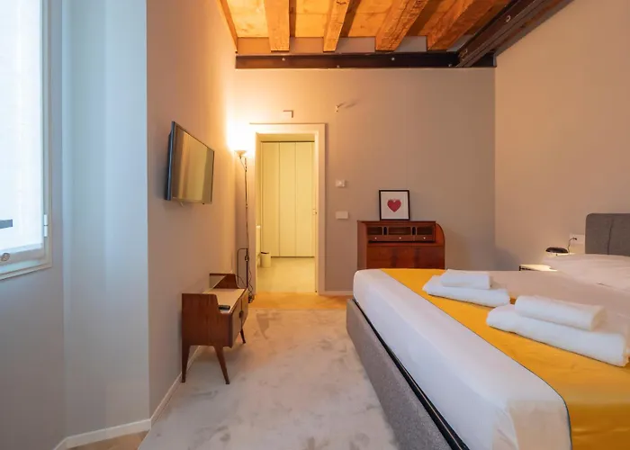 Διαμέρισμα Xenia - Modern In Sant'ambrogio *
