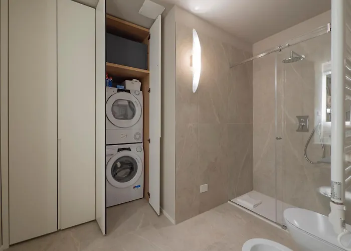 Xenia - Modern In Sant'ambrogio Apartman *