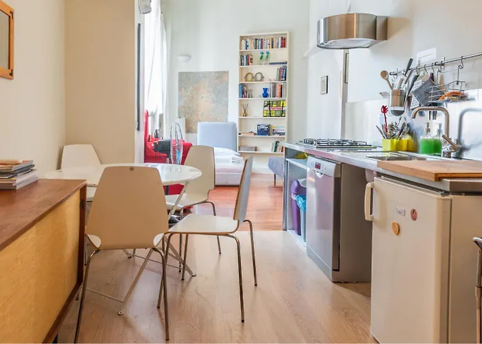 Colonne San Lorenzo Bilo - Walk To M4 Vetra, Duomo & Navigli