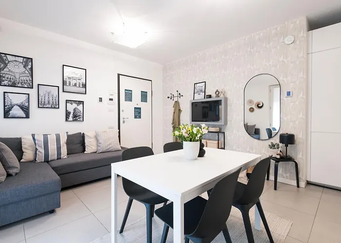 Easylife - - Niccolini 37 - Moscova *