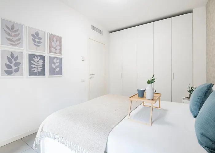 Easylife - - Niccolini 37 - Moscova *