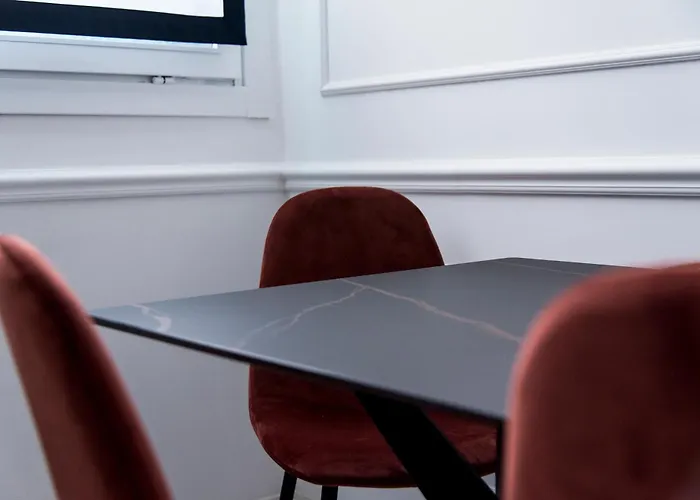 Youhosty - Mascagni 20 * Milán