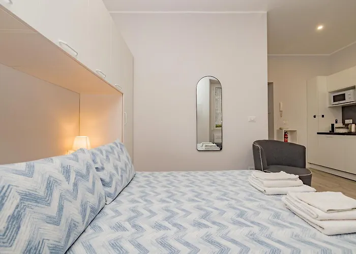 Arco Della Pace Modern