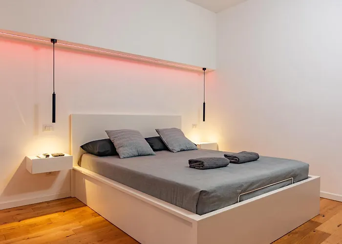 Exclusive Led House Garibaldi Fs *