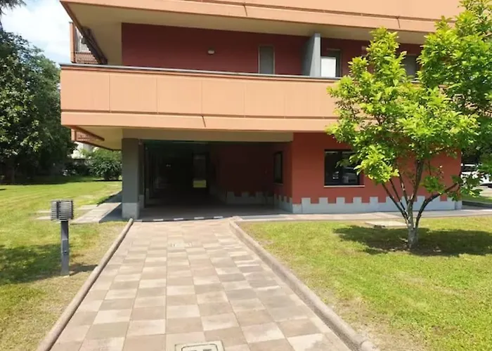 דירה Garden Flat In Navigli Zone מילאנו