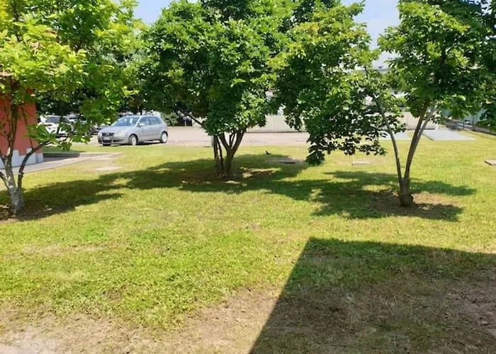 Garden Flat In Navigli Zone * מילאנו