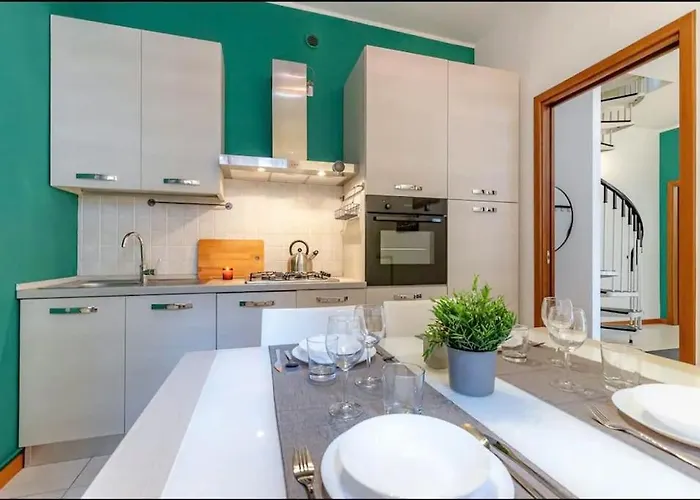 Centrale, M3 Sondrio-duomo 10 Minuti * 米兰