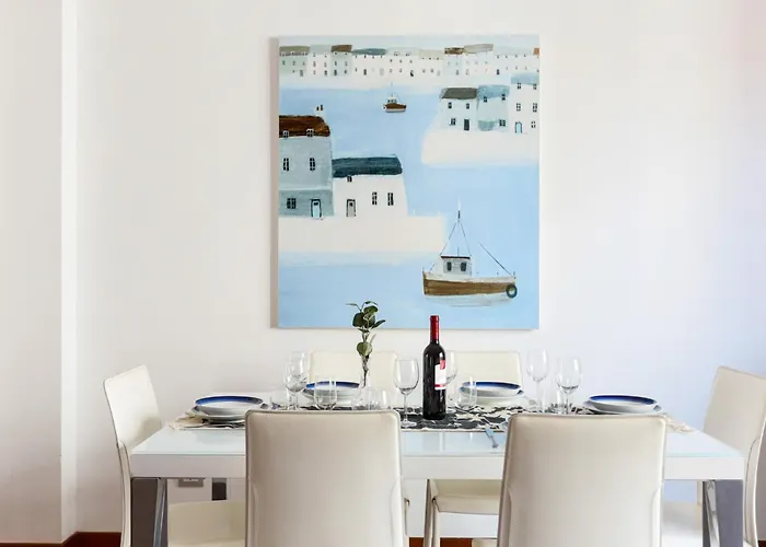 The Rent - Spacious And Renovated Multi-room In The Missori Area