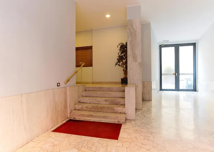 The Rent - Spacious And Renovated Multi-room In The Missori Area Appartamento *