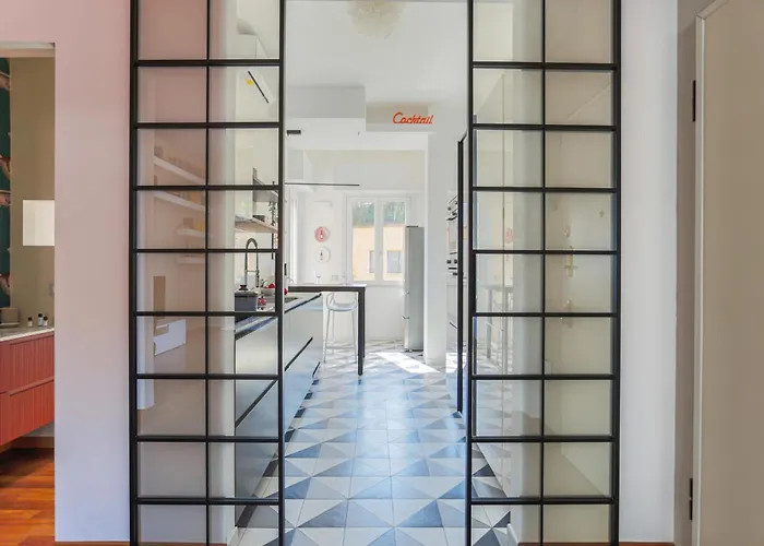 The Rent - Spacious And Renovated Multi-room In The Missori Area * Milán