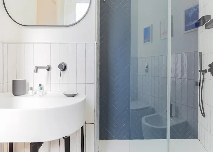 The Rent - Spacious And Renovated Multi-room In The Missori Area Apartament *