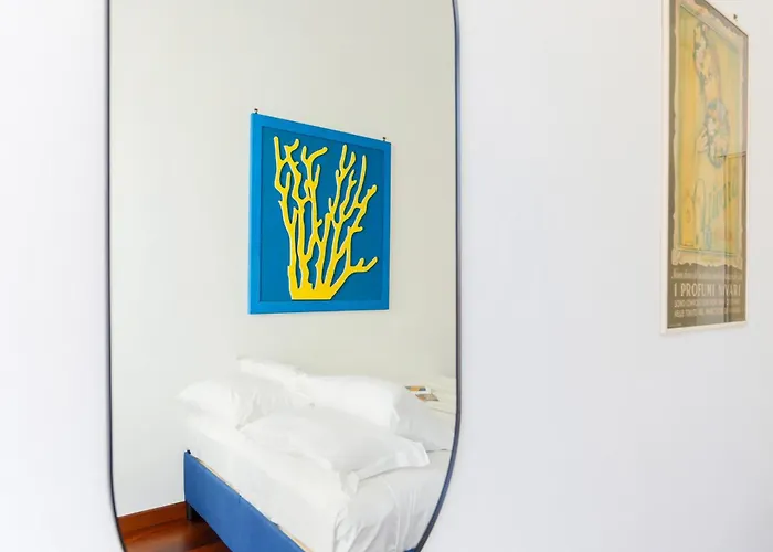 The Rent - Spacious And Renovated Multi-room In The Missori Area Apartament Mediolan