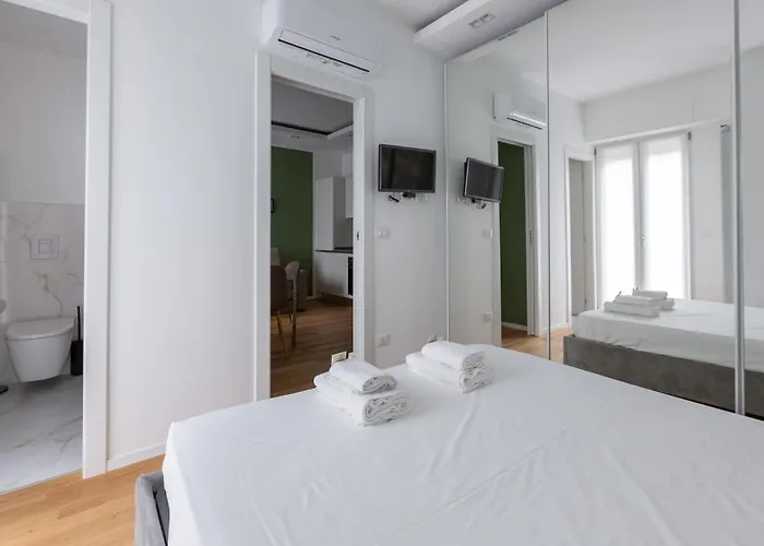 Lejlighed Easytopstay - Corso Sempione Modern Flat *