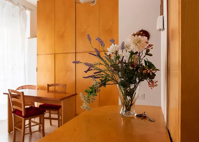 Apartmán Youhosty - Lecco 11 *