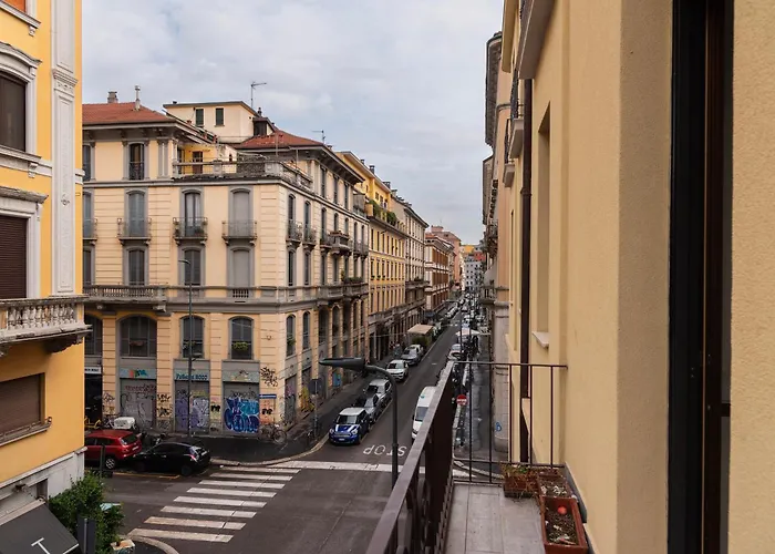 Youhosty - Lecco 11 *