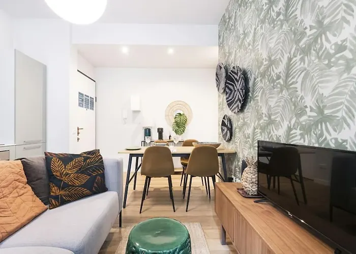 Easylife - - Achille Zezon 8 - * Milán