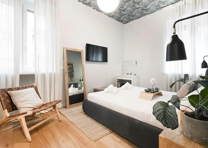 Easylife - - Achille Zezon 8 - *