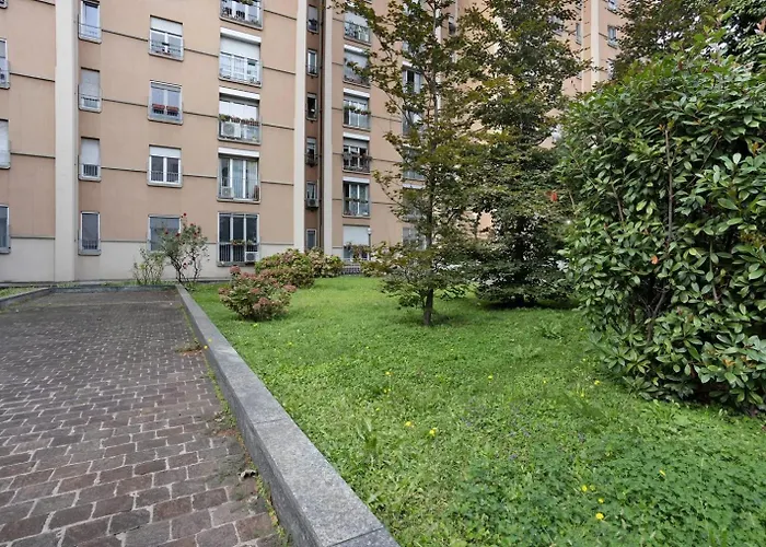 Lägenhet Cadolini - Duomo In 20 Min - Quiteness And Garden Milano