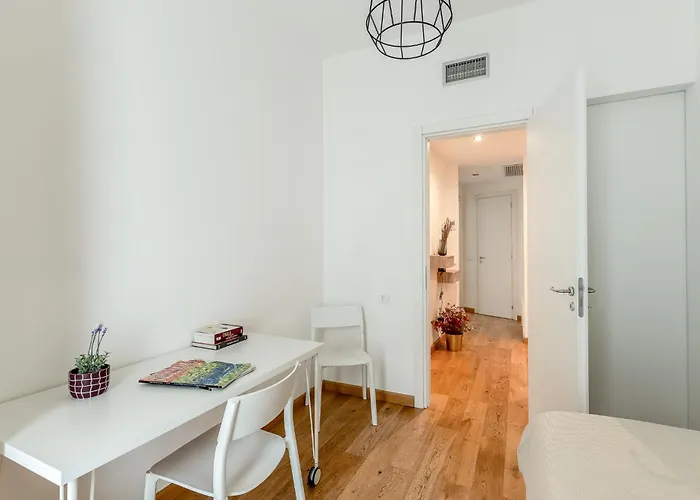 Favola House Isola Apartament *