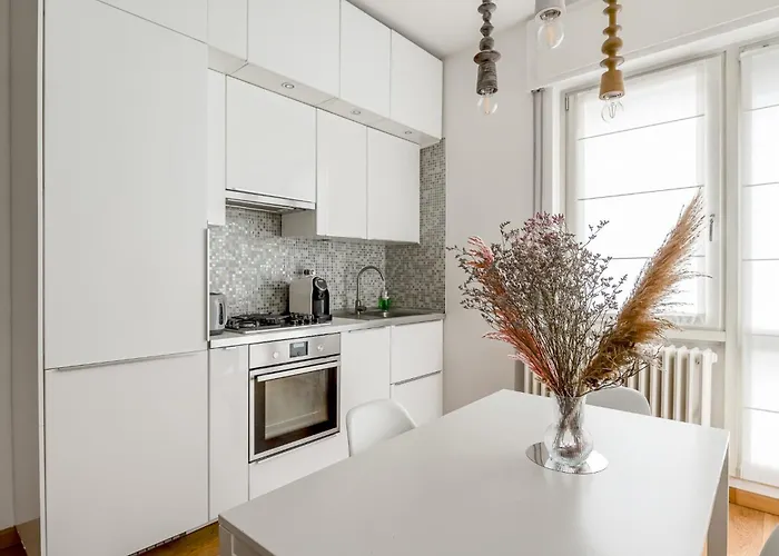 Favola House Isola *