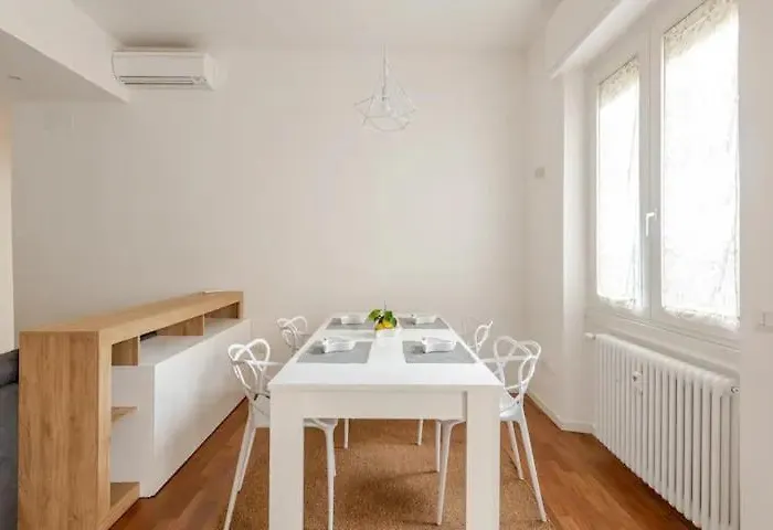 아파트 Like At - Close To Metro, Stadio San Siro, Duomo With Private Parking Place 밀라노