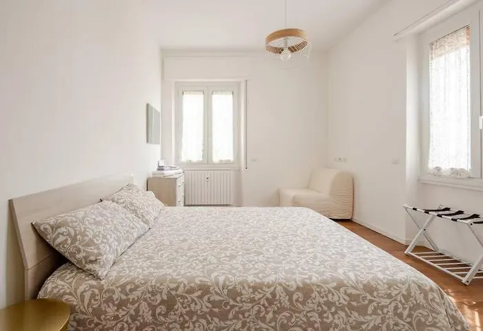 Like At - Close To Metro, Stadio San Siro, Duomo With Private Parking Place 아파트 밀라노