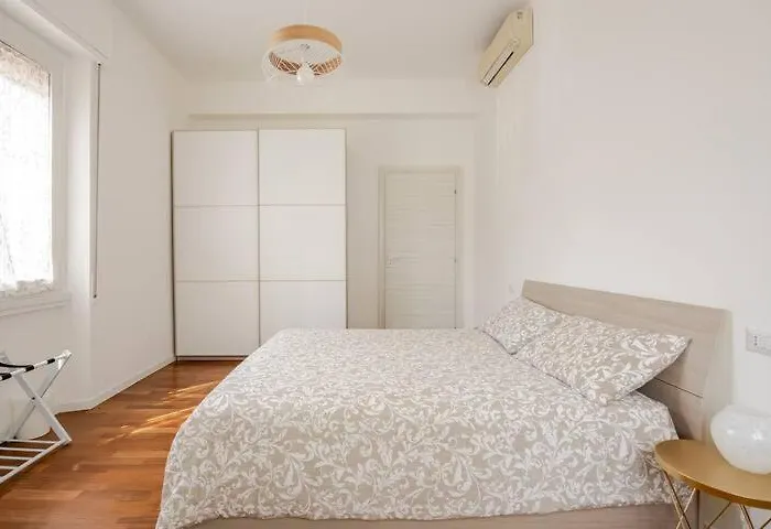 Like At - Close To Metro, Stadio San Siro, Duomo With Private Parking Place