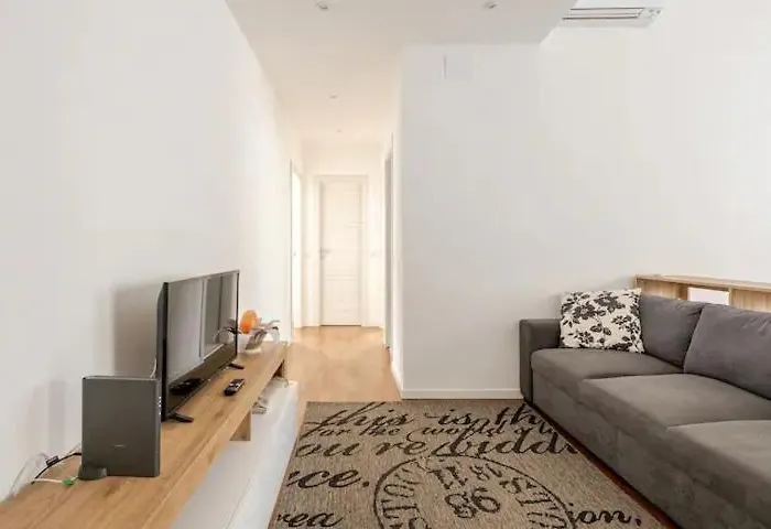 Like At - Close To Metro, Stadio San Siro, Duomo With Private Parking Place Apartmán